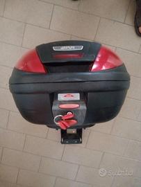 Portabaule e Buletto Givi 30 litri  YAMAHA X-CITY