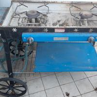 Carrello Barbecue a gas con 2 piastre in ghisa