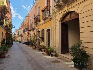 1 Vetrina a Cagliari