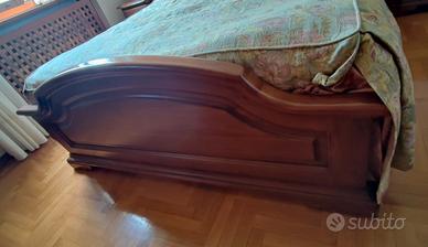 Camera da letto in noce