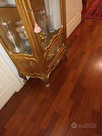 Vetrina anni 30-40 h 1,85 cm, larg 60 cm, prof 36