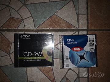 2 cd: 1 cd-r (coop) e 1 cd-rw (tdk)