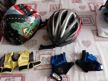 Caschi e guanti da bici