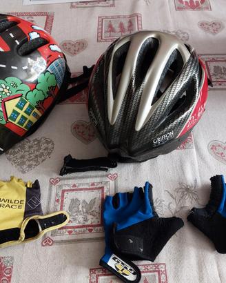 Caschi e guanti da bici