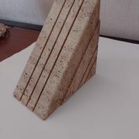 Due reggilibri vintage in travertino