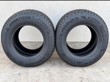 Goodyear 215/65R16C 109/107T nuove