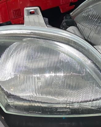 Fari anteriori fiat 600 come nuovi