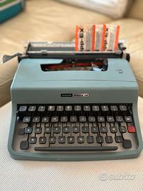 Macchina da scrivere OLIVETTI Lettera 32 - Roma