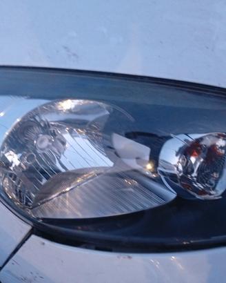 Fanale anteriore dx Kia Picanto anno 2012