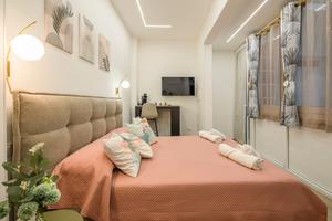 Camera con bagno appena ristrutturata