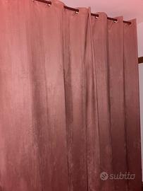 Tenda oscuranti rosa effetto velluto con occhielli