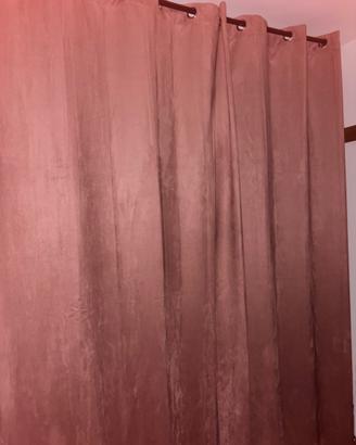 Tenda oscuranti rosa effetto velluto con occhielli