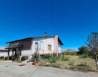 Abitazione Rurale e magazzino