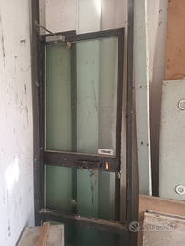 Porta+telaio in alluminio con vetro antieffrazione