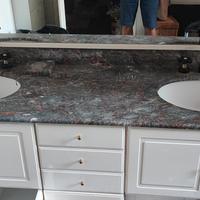 piiano in marmo bagno