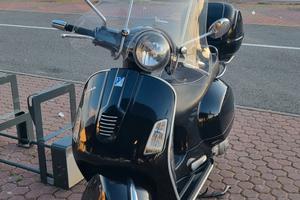 Vespa GTS 300 GTS.  – Full Accessori