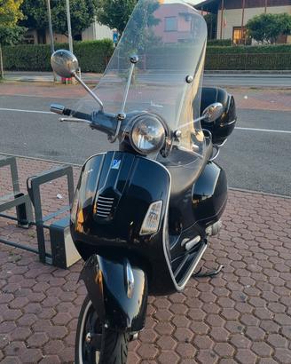 Vespa GTS 300 GTS.  – Full Accessori