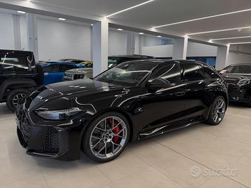 AUDI RS5 Avant Hybrid 470kw Quattro tiptronic
