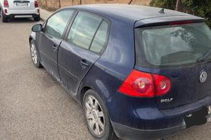 Golf v four motion