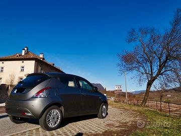 Lancia ypsilon Gold 1.2 euro 6b benzina 52.000km