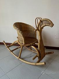 Cavallo a Dondolo in vimini per bambini