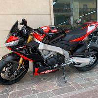 Aprilia Tuono 1100 V4 Factory SE-09 SBK