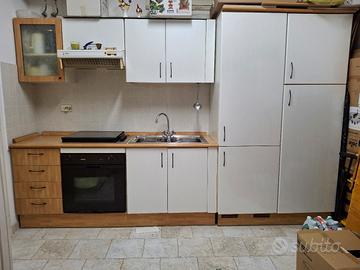 Vecchia cucina componibile 