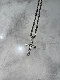 Collana diamantata con croce