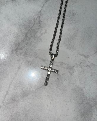 Collana diamantata con croce