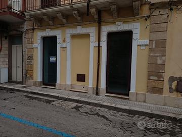 Negozio ristrutturato via Trieste Pachino