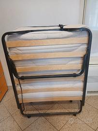 LETTO PIEGHEVOLE CON MATERASSO E ROTELLE  80X190CM