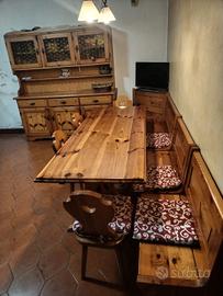 Mobili taverna