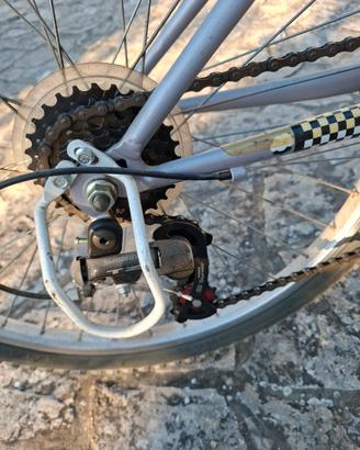 Mountain bike bimba 24" marchio decathlon 