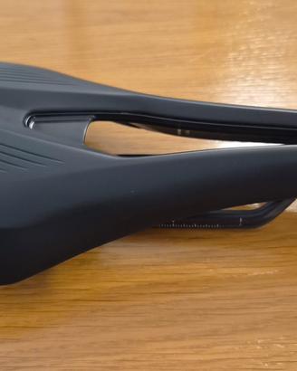 sella fizik argo r1 vento 140mm