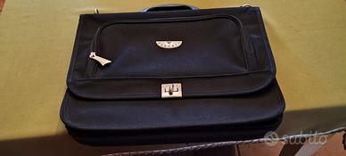 Cartella portadocumenti e pc Roncato