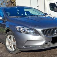 Volvo  V40 1.6 D   D2R-Design  Momentum