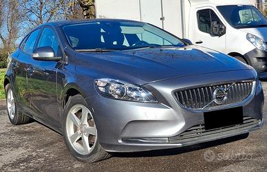 Volvo  V40 1.6 D   D2R-Design  Momentum