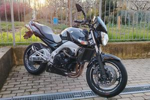 Suzuki gsr 600
