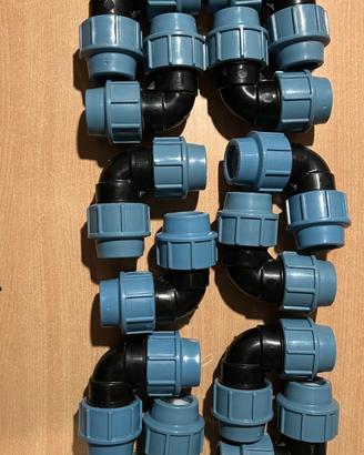 Raccordi a gomito compressione 32 mm – 22 pezzi