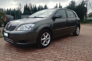 TOYOTA Corolla (2001-2004) - 2004