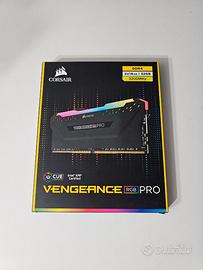 RAM 2 MESI DI VITA RGB CORSAIR 32 GB (2×16GB) DDR4