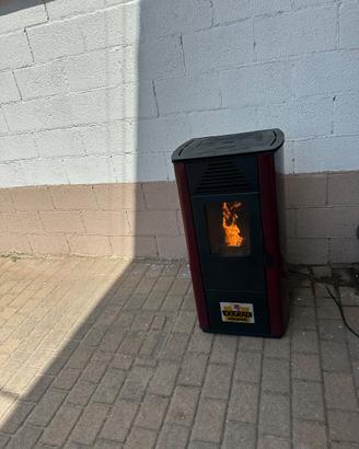Stufa pellet 9  kW marca KING