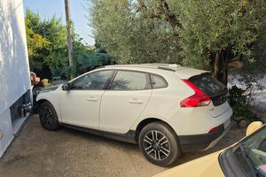 Volvo v40 cross country