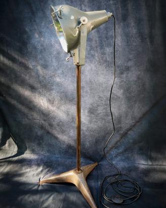 Lampada treppiede vintage 