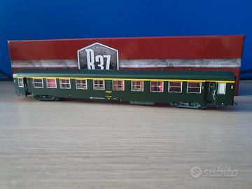 Carrozza USI 1a classe R37 art. 42519B