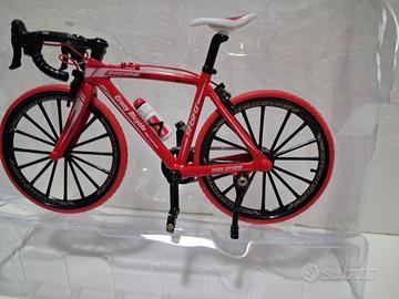 Bicicletta da corsa in lega modellino 1/10