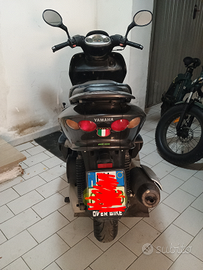 Per pezzi Yamaha Majestic 180