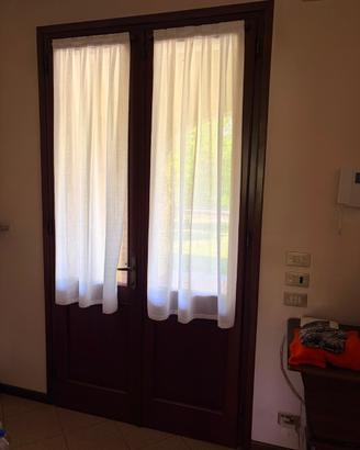 Infissi interni in legno porte e finestre