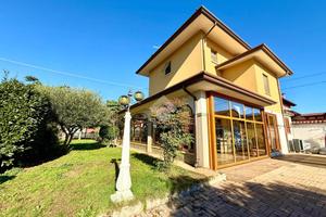 CASA INDIPENDENTE A LESTIZZA