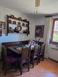  piattaia  tavolo pancha sedie 